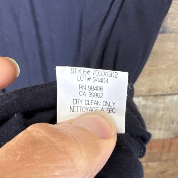 Theory Navy Blue Tank Top Deep V-Neck Size Medium - Picture 8 of 9